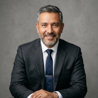 Dr. Alejandro Fuentes